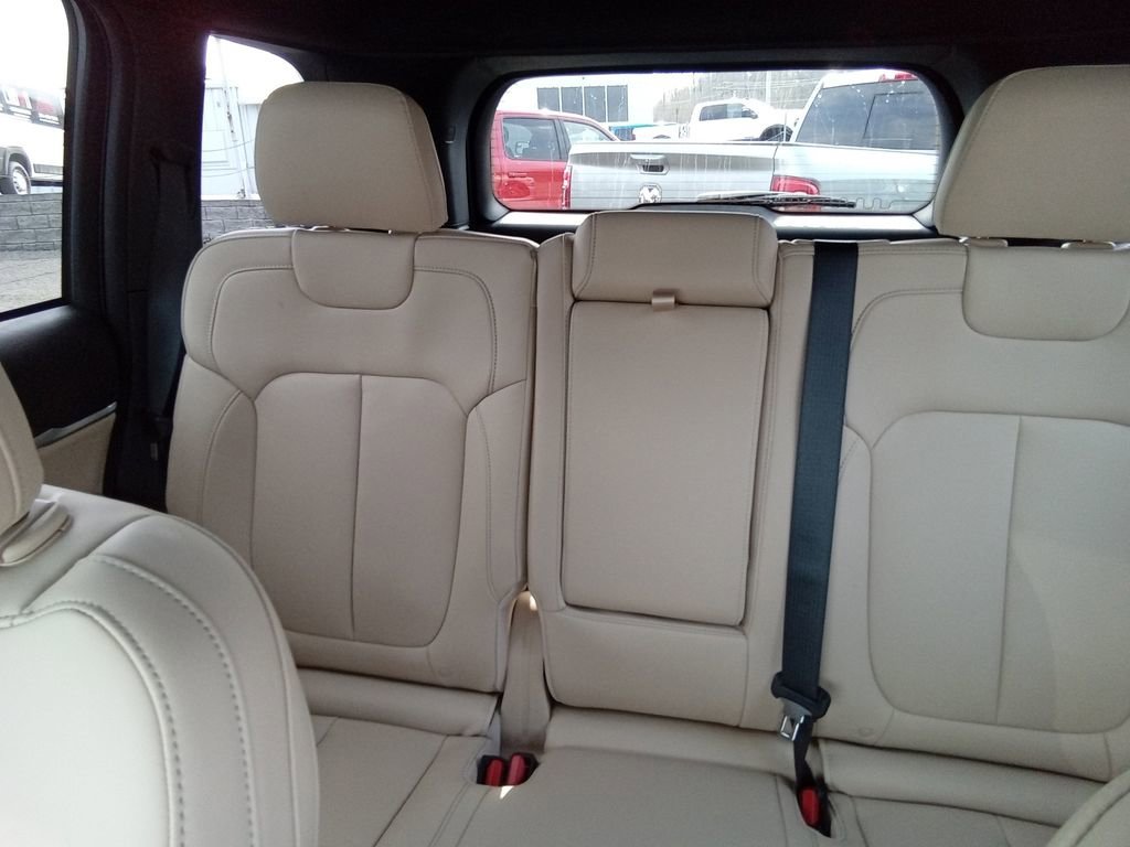 New 2026 Jeep Grand Cherokee Limited w/ Limited Altitude Package image 25