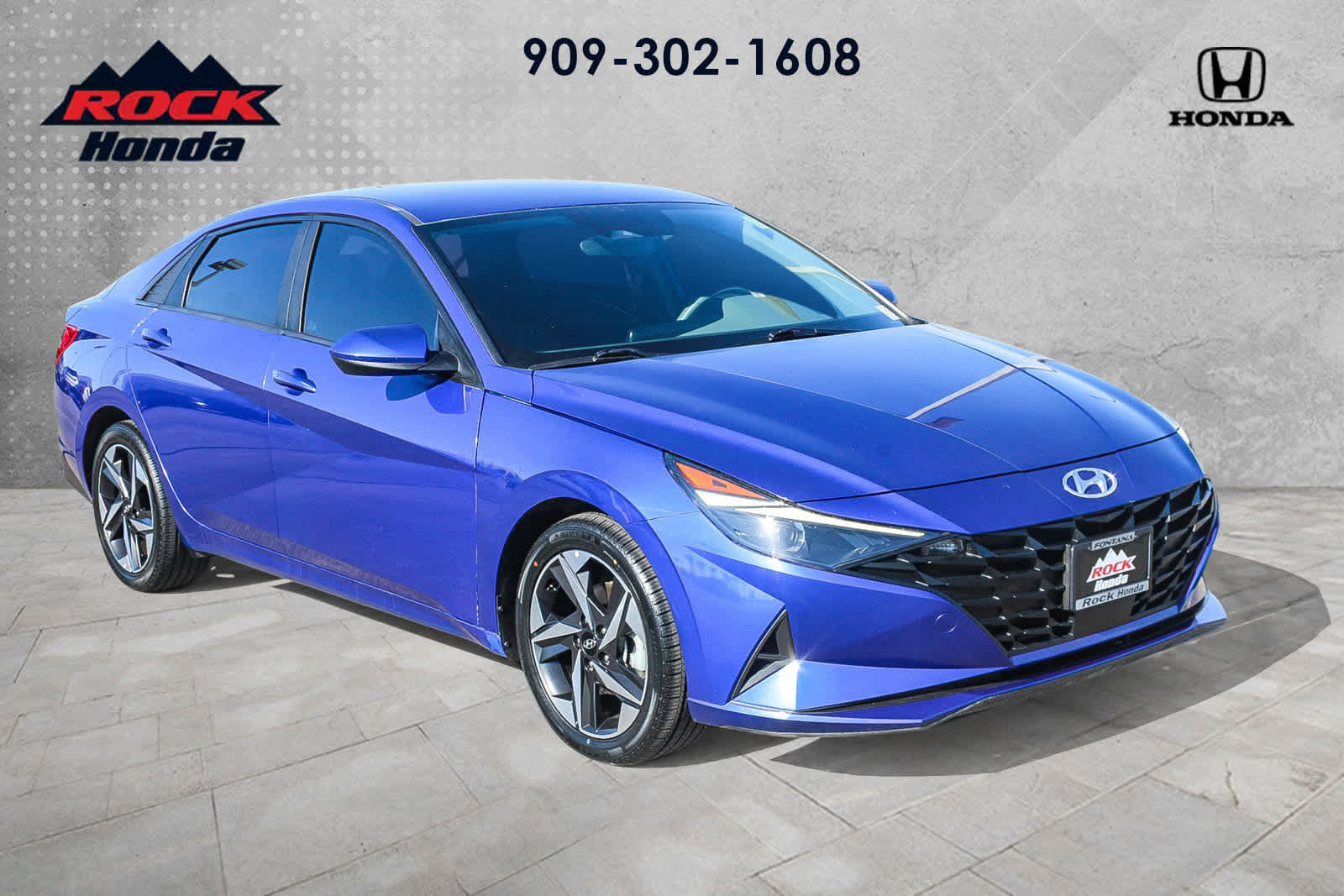 Used 2023 Hyundai Elantra SEL w/ Convenience Package FWD image 3