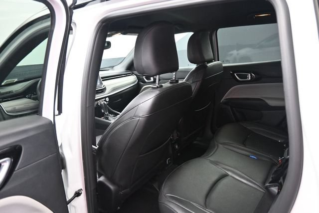 Used 2025 Jeep Compass Limited AWD/4WD image 12