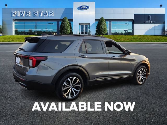Used 2025 Ford Explorer ST-Line image 8