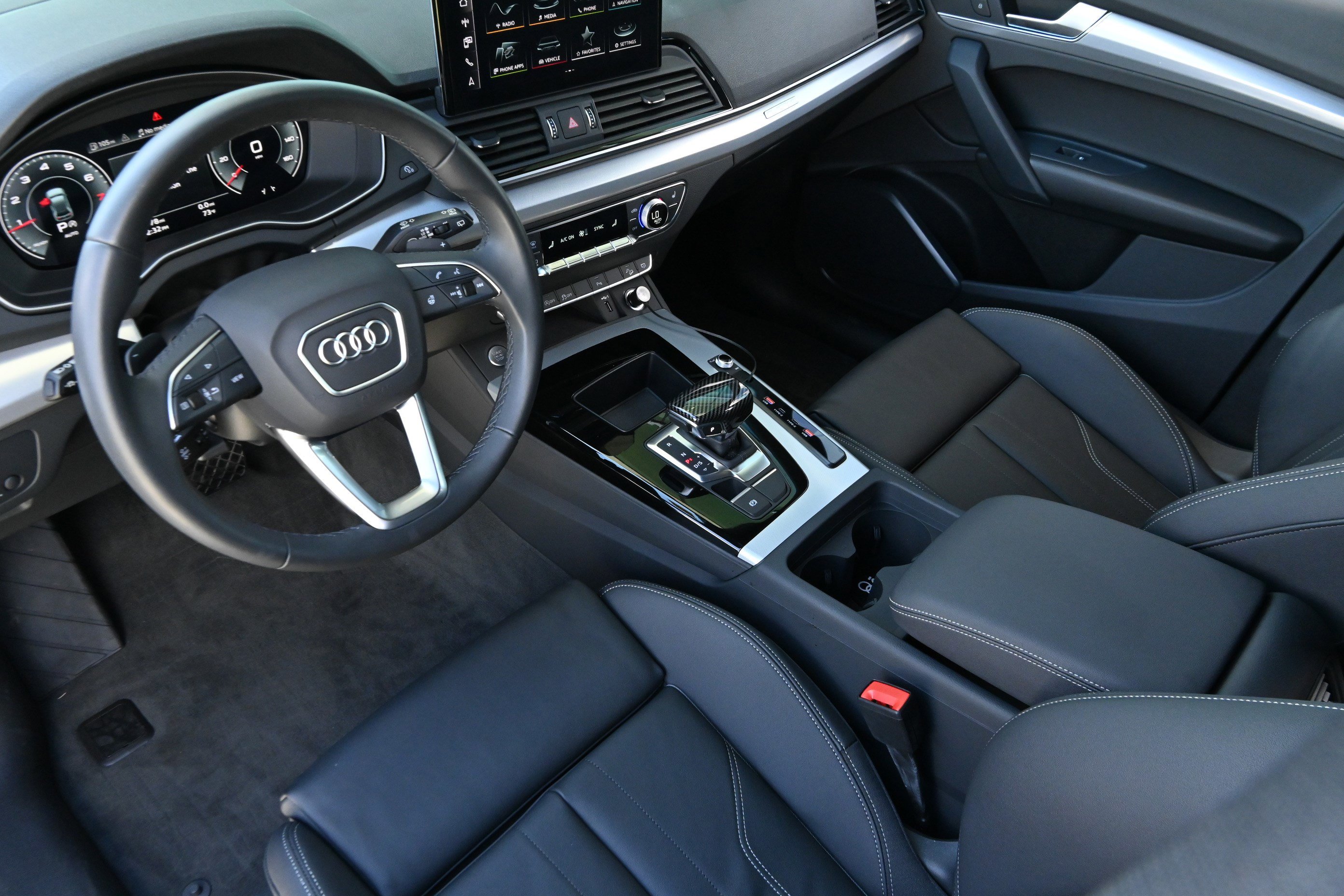 Used 2024 Audi Q5 2.0T Premium w/ Summer of Audi Package image 14