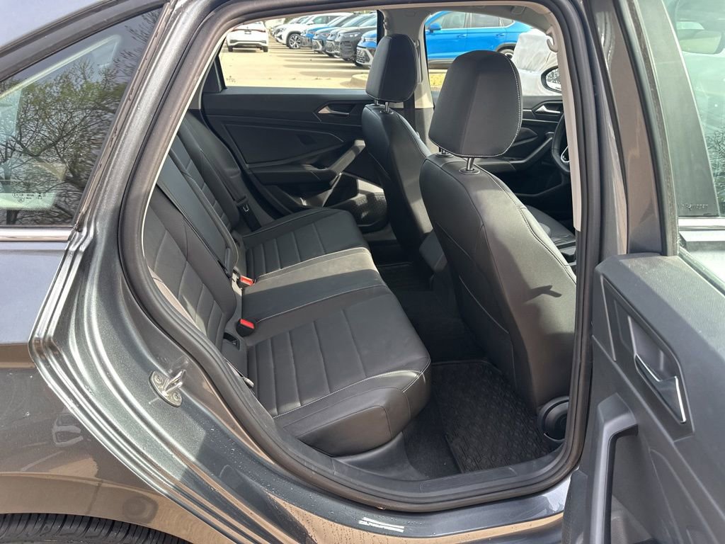 Used 2024 Volkswagen Jetta SE image 14