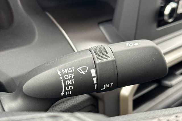 Used 2025 Toyota Tacoma SR5 image 39