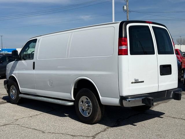 Used 2024 Chevrolet Express 2500 Work Van w/ Driver Convenience Package image 3