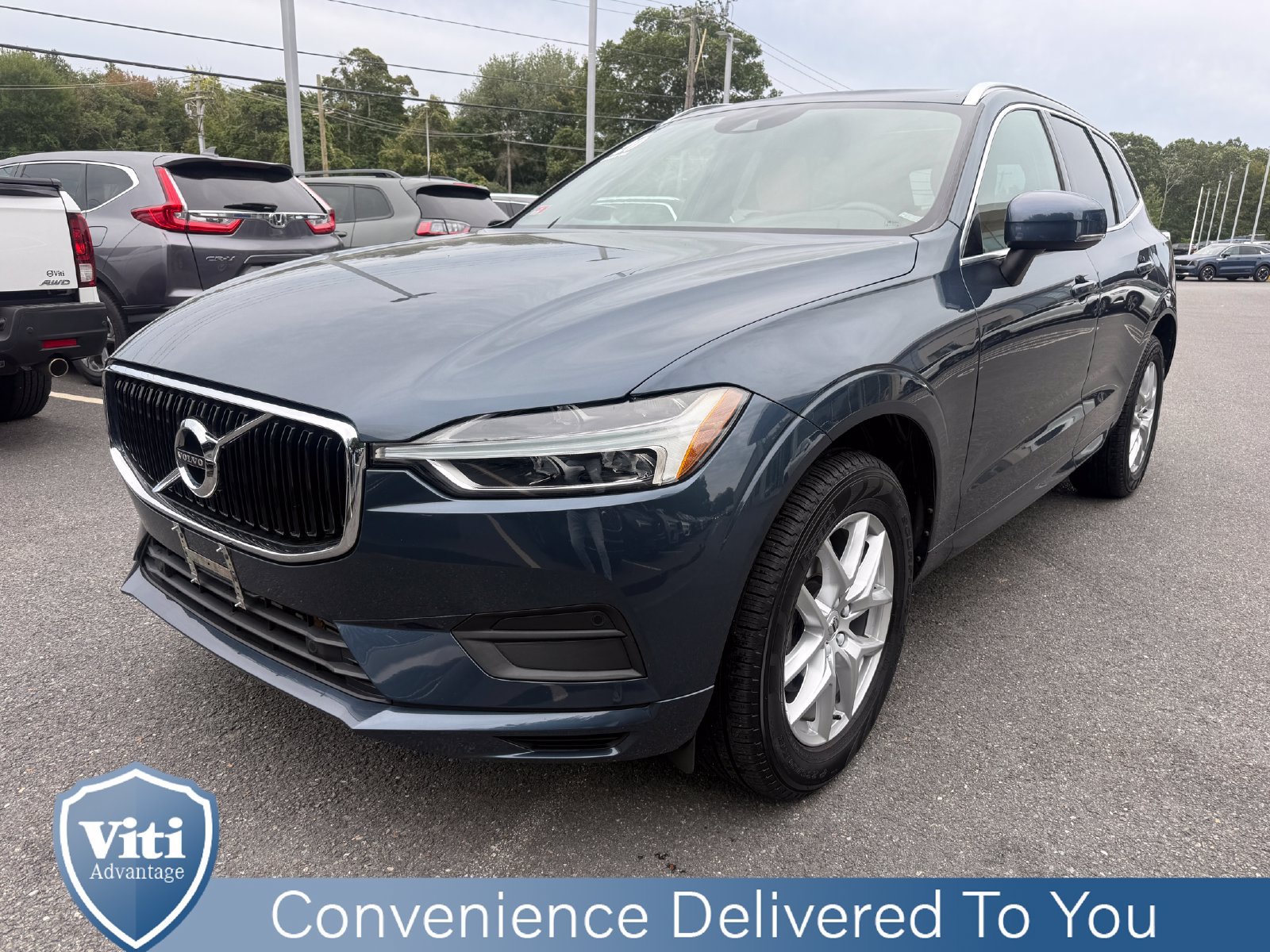 Used 2020 Volvo XC60 T5 Momentum w/ Protection Package Premier AWD/4WD image 4