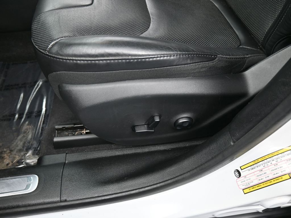 Used 2019 Jeep Cherokee Limited image 15