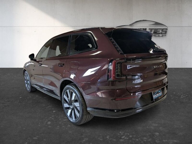 Used 2025 Volvo EX90 Ultra AWD/4WD image 8