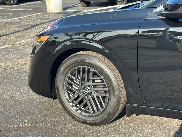 Used 2026 Nissan Sentra SV w/ Floor Mat Package FWD image 6