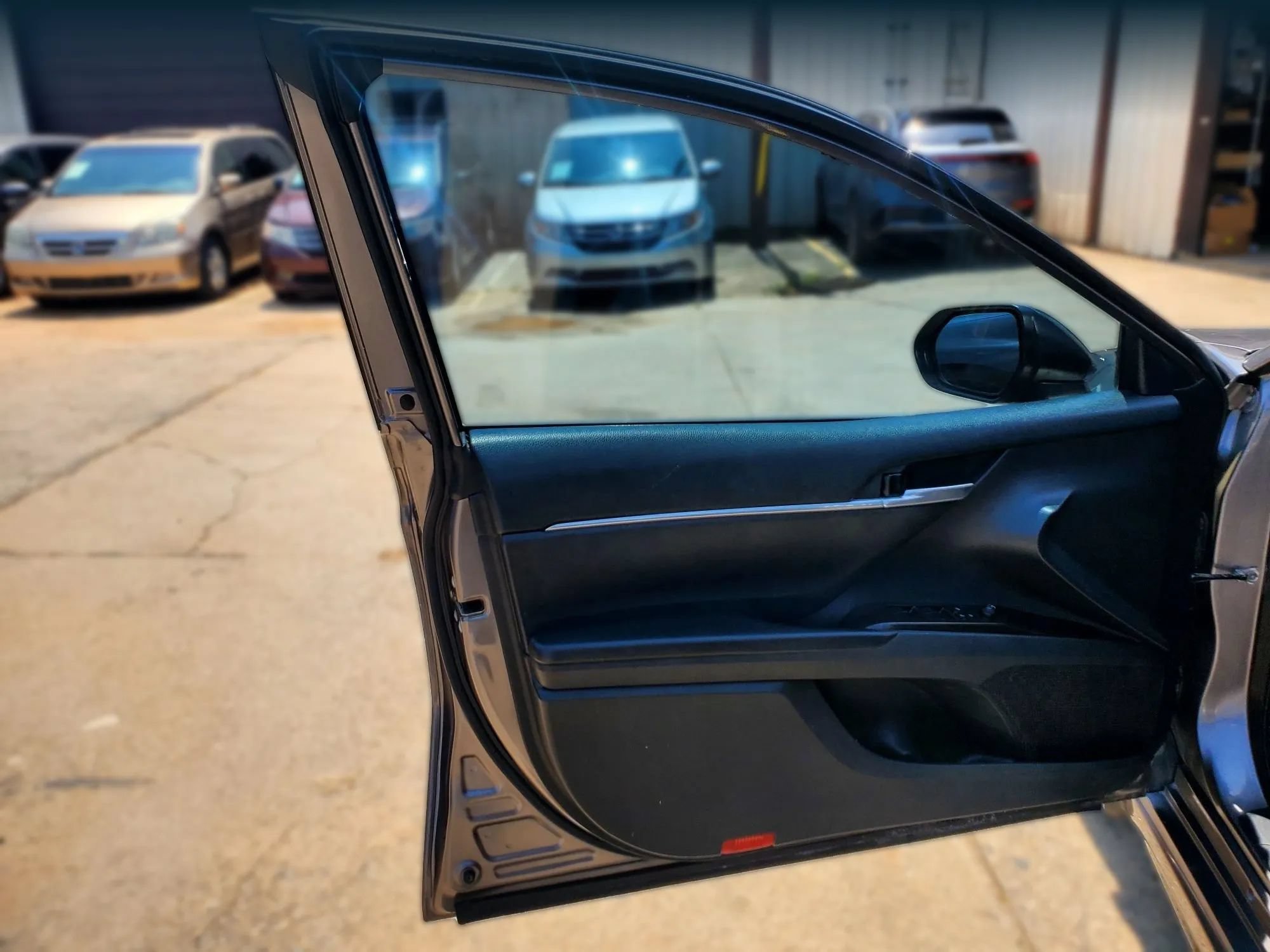 Used 2022 Toyota Camry SE FWD image 23