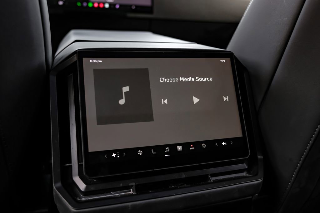 Used 2024 Tesla Cybertruck AWD Crew Cab image 44