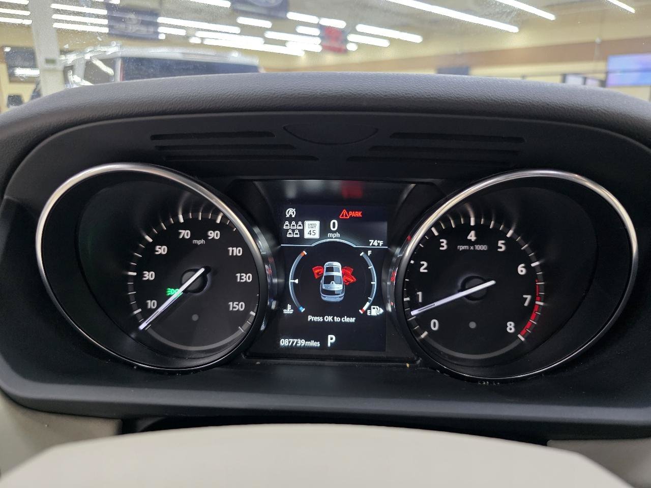 Used 2019 Land Rover Discovery SE AWD/4WD image 33