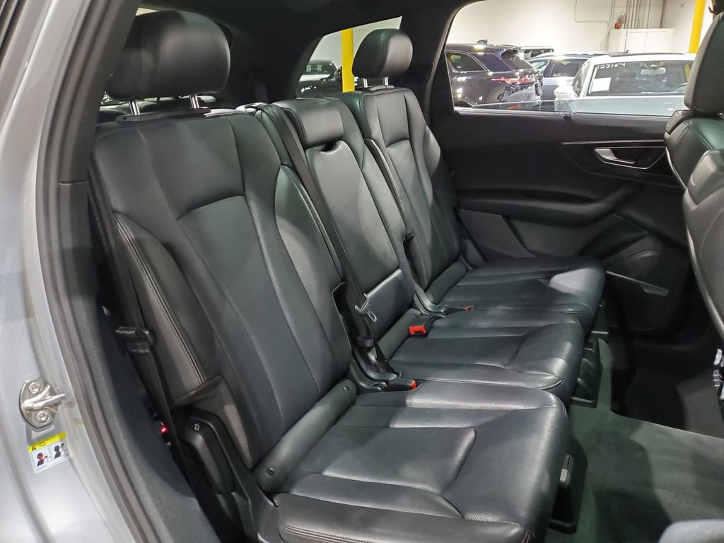Used 2018 Audi Q7 3.0T Prestige w/ Prestige Package image 21