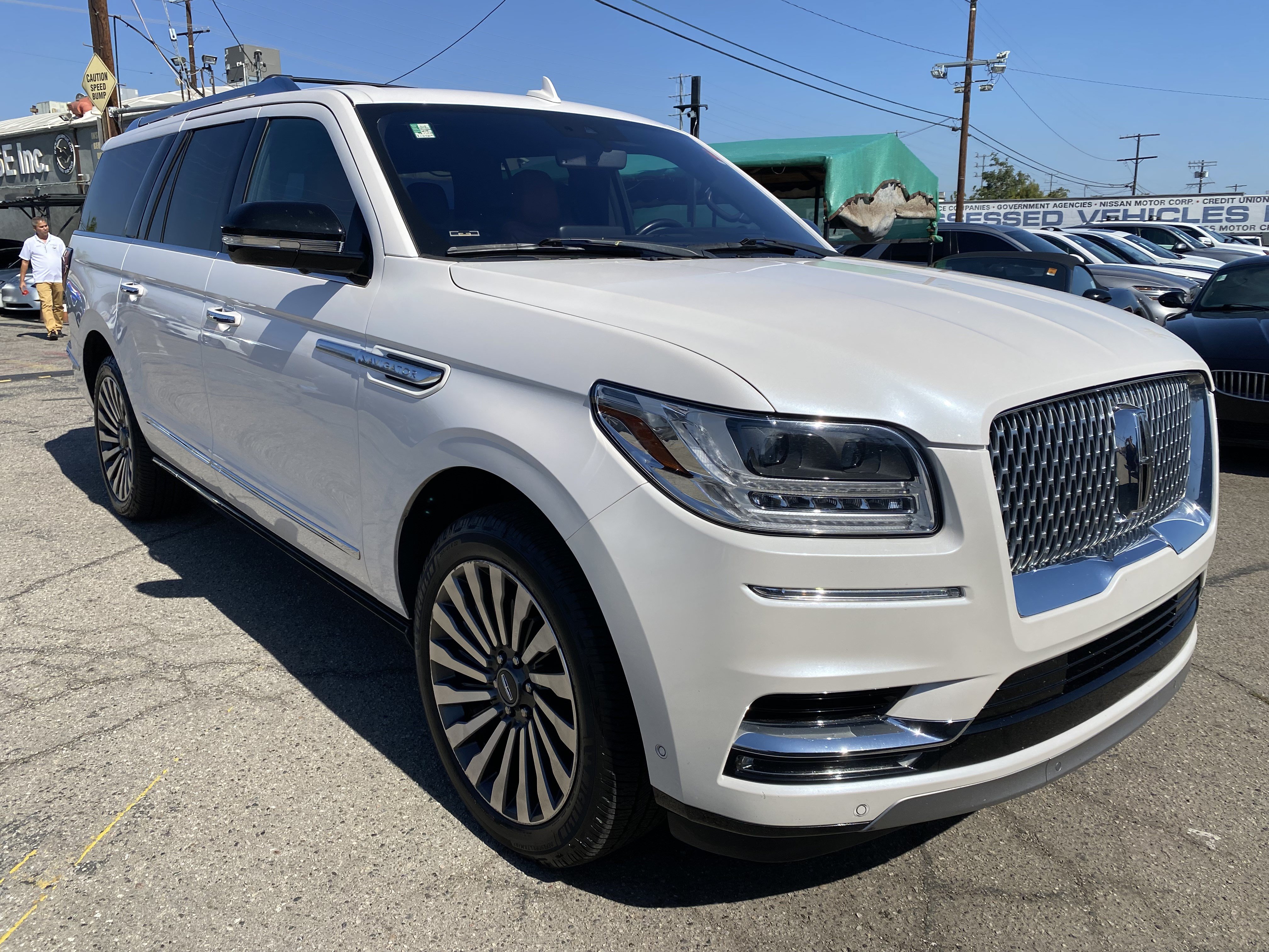Used 2018 Lincoln Navigator L Reserve w/ Technology Package AWD/4WD image 10