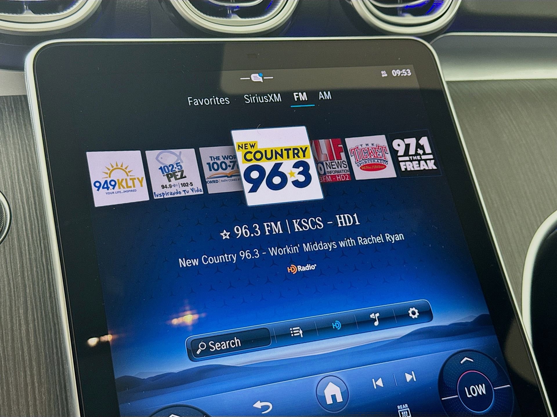 New 2026 Mercedes-Benz C 300 Sedan image 16