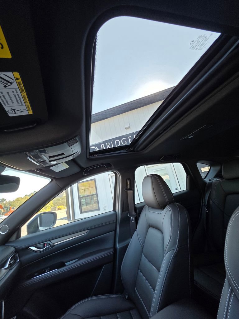 New 2025 MAZDA CX-5 Signature image 16