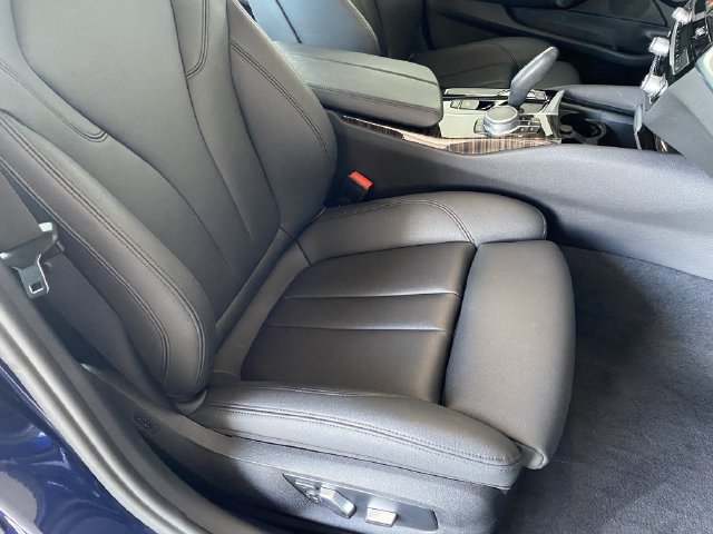 Used 2020 BMW 530i xDrive w/ Convenience Package AWD/4WD image 9