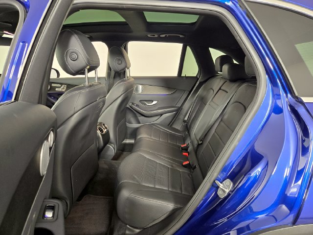 Used 2020 Mercedes-Benz GLC 300 4MATIC image 18