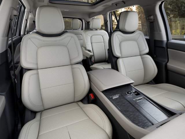 New 2027 Lincoln Aviator Reserve AWD/4WD image 12