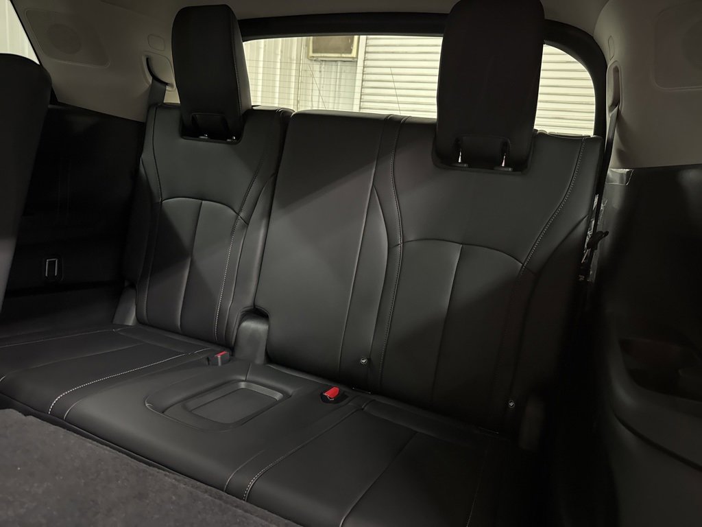 New 2026 INFINITI QX60 Luxe w/ Family Package image 36