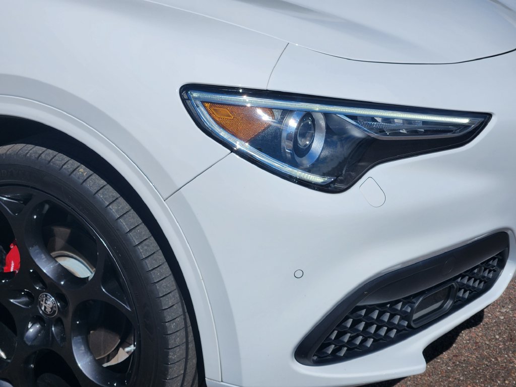 Used 2023 Alfa Romeo Stelvio Veloce AWD/4WD image 28