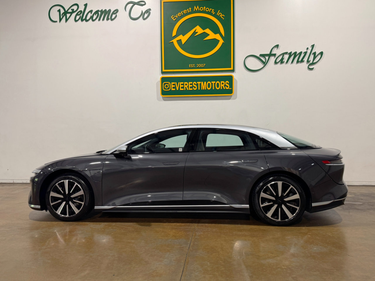 Used 2022 Lucid Air Grand Touring image 4