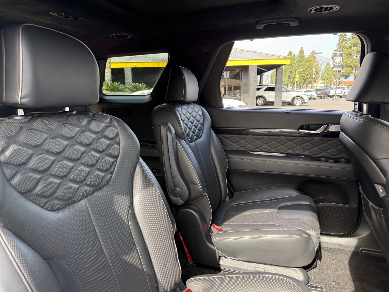 Used 2021 Hyundai Palisade Calligraphy w/ Winter Package image 20