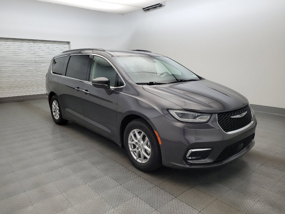 Used 2022 Chrysler Pacifica Touring-L FWD image 13