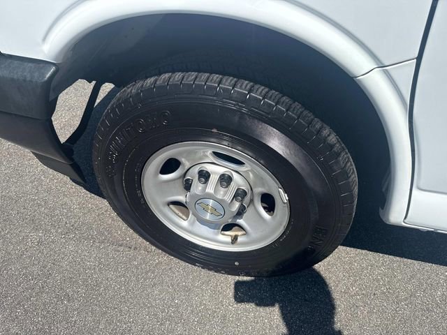 Used 2021 Chevrolet Express 2500 Extended image 12