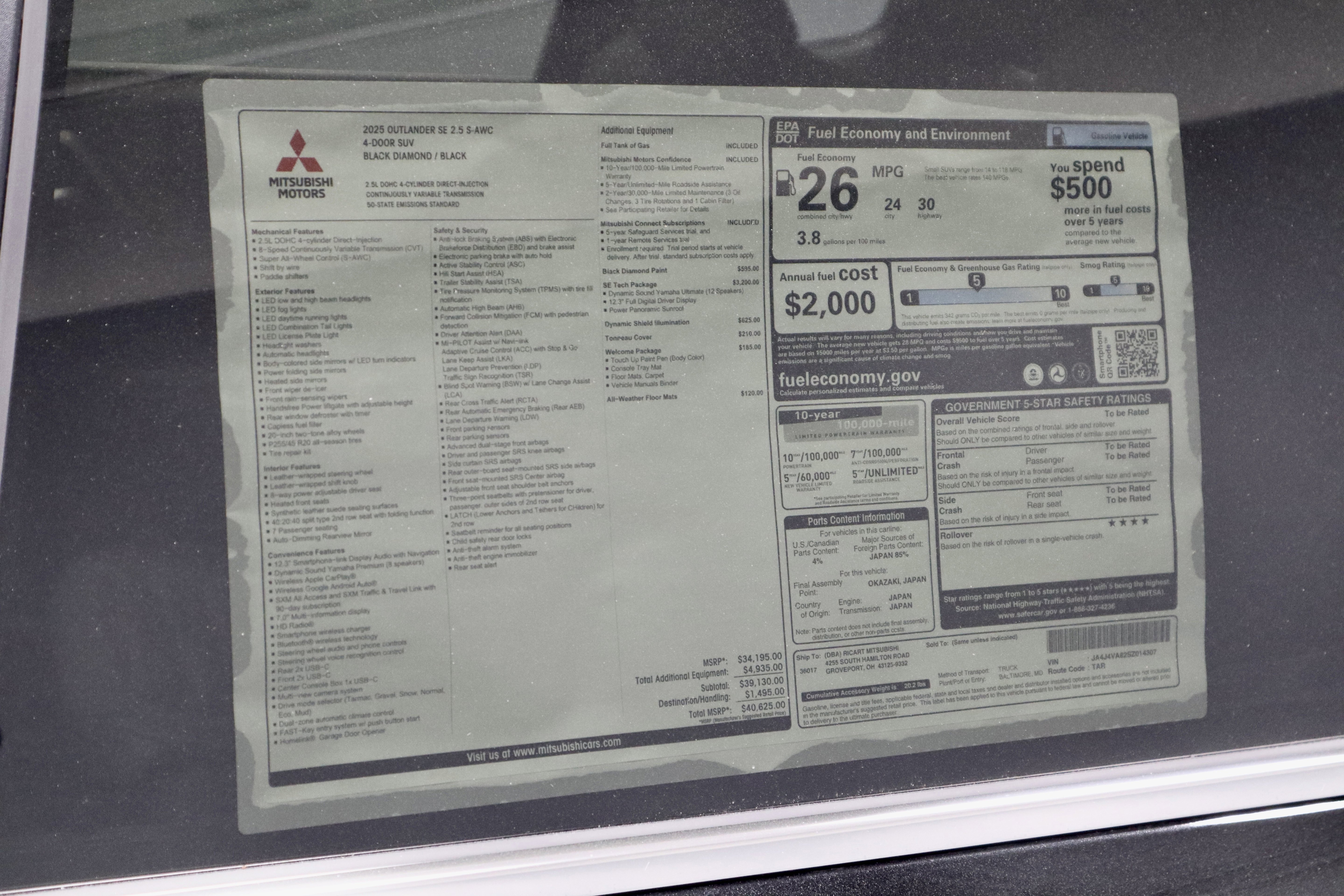 New 2025 Mitsubishi Outlander SE image 38