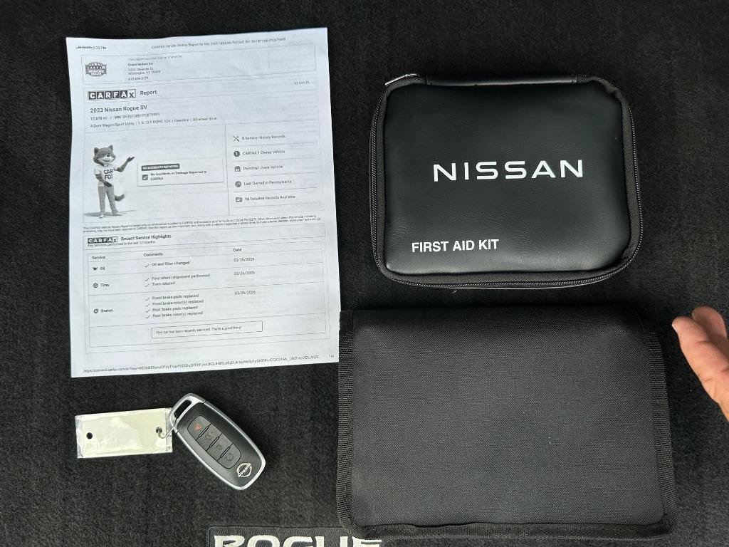 Used 2023 Nissan Rogue SV AWD/4WD image 36