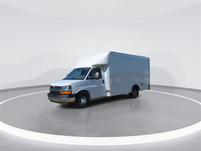 Used 2022 Chevrolet Express 3500 w/ Power Convenience Package image 4