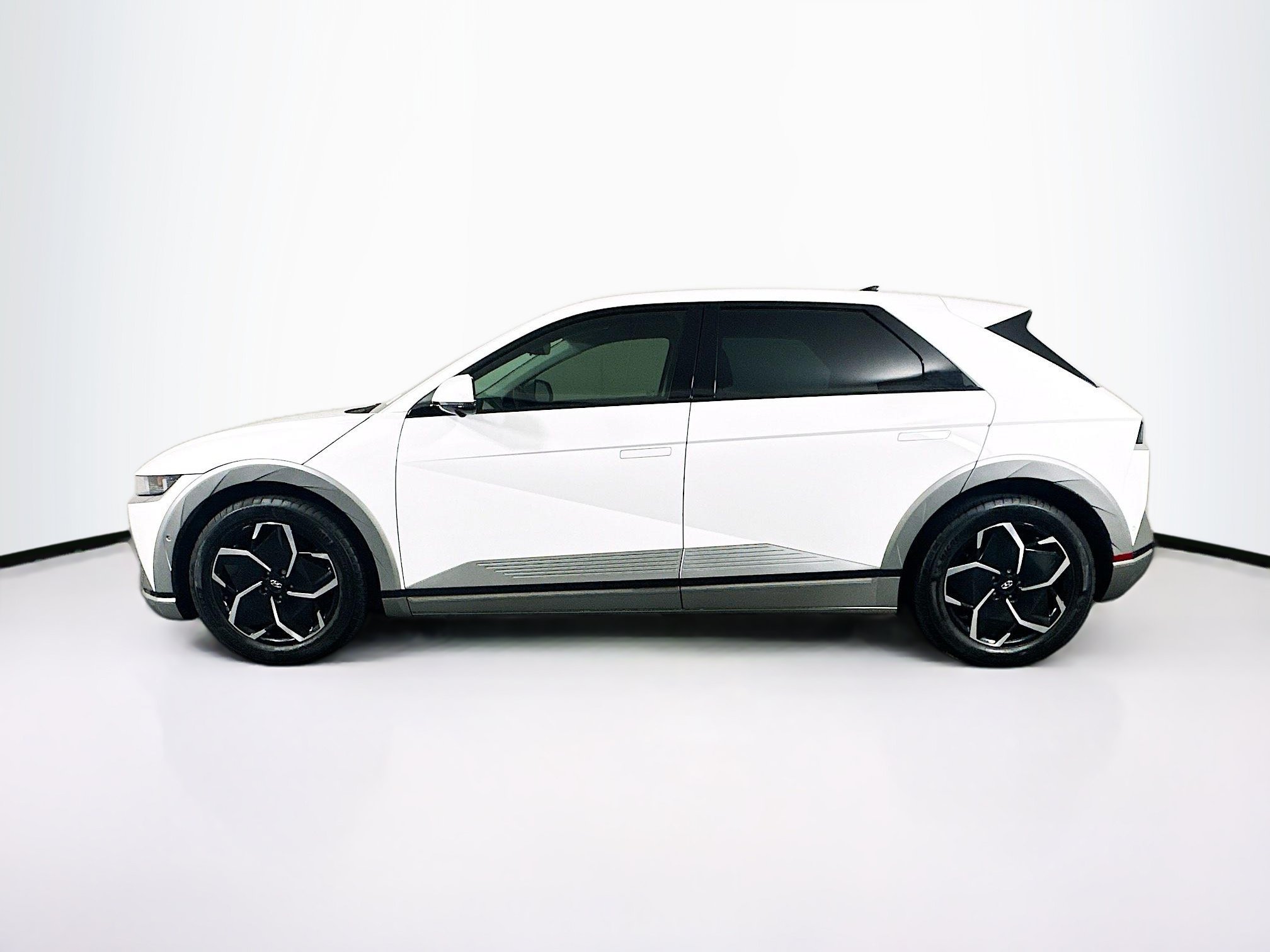 Used 2024 Hyundai Ioniq 5 Limited RWD image 4