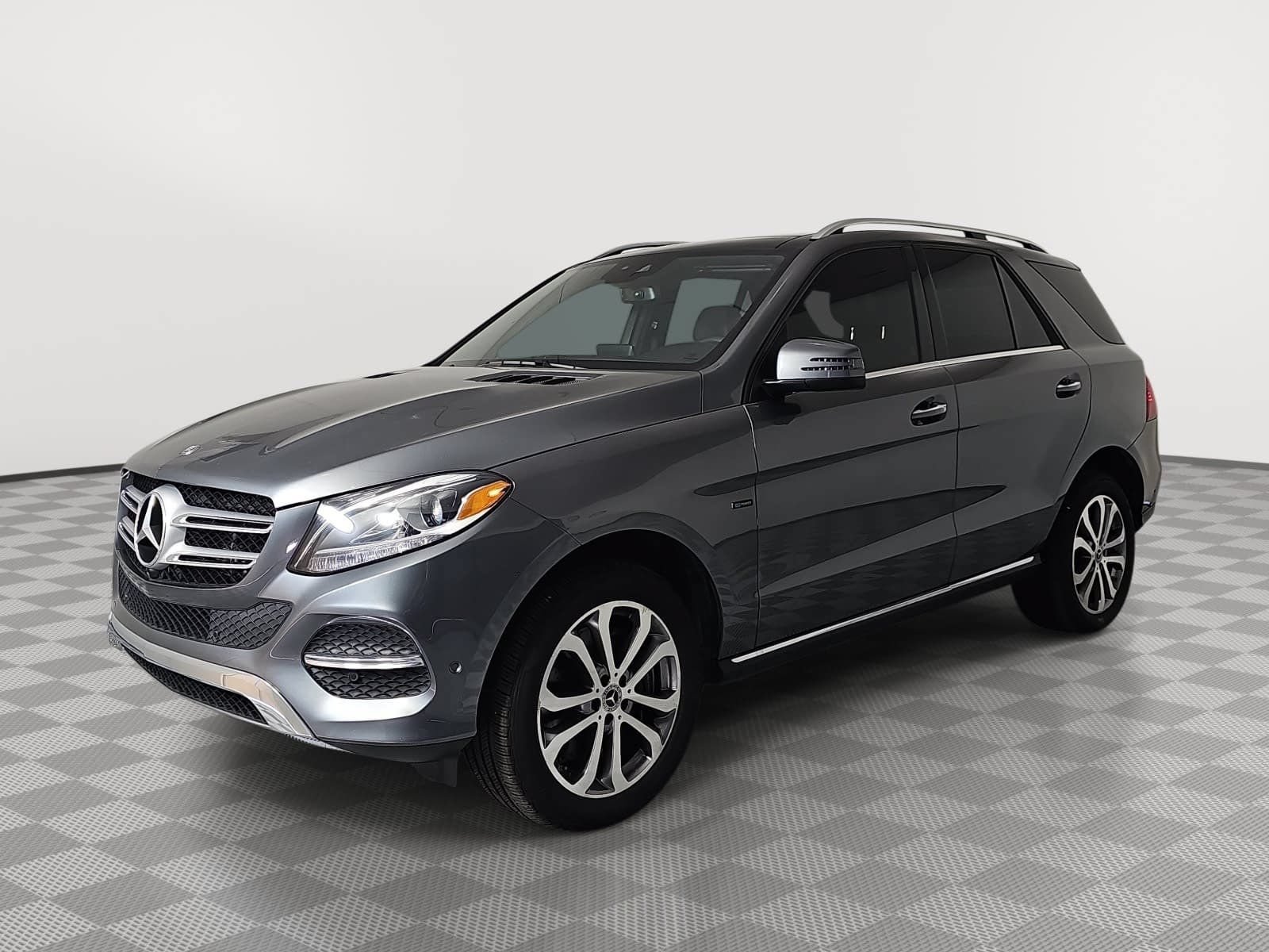 Used 2018 Mercedes-Benz GLE 550e 4MATIC image 4