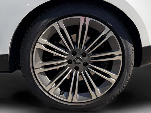 Certified 2024 Land Rover Range Rover Long Wheelbase Autobiography image 11