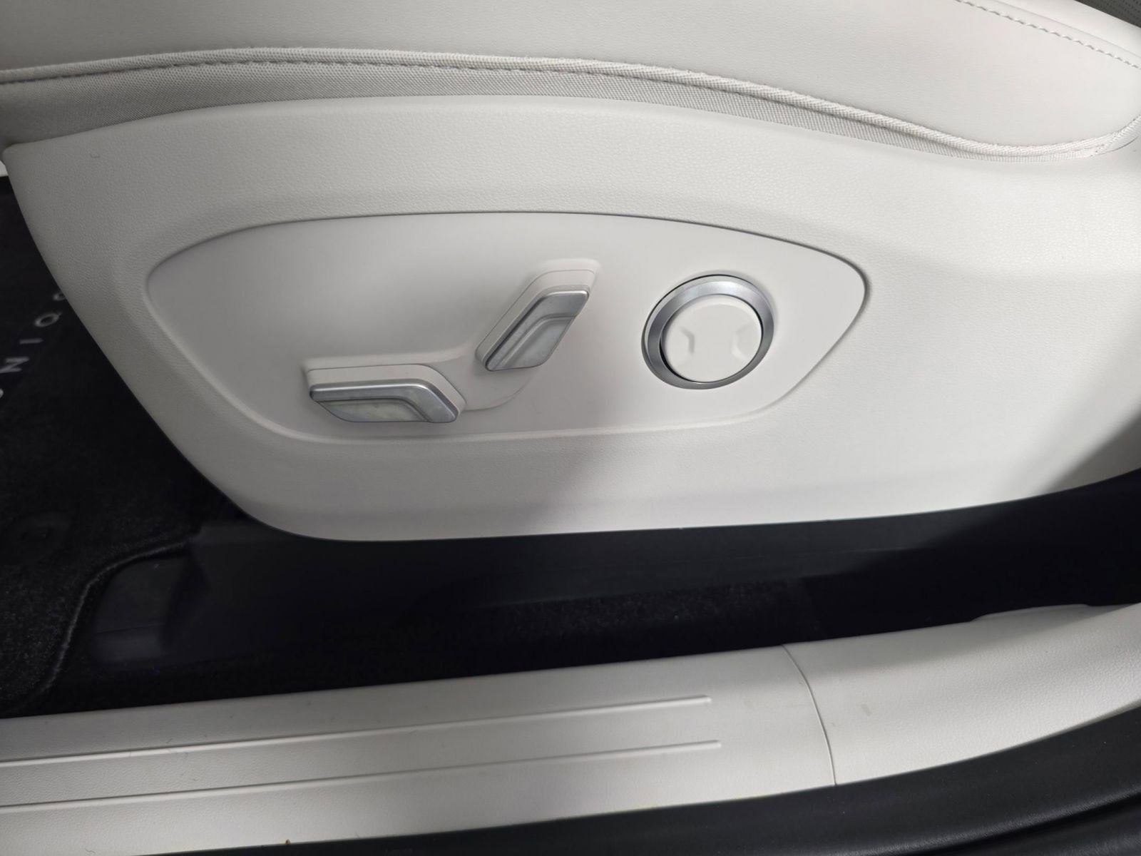 New 2026 Hyundai Ioniq 9 SEL image 10