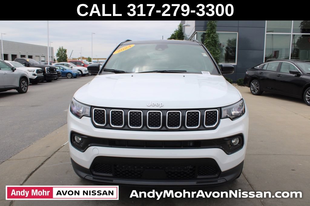 Used 2024 Jeep Compass Limited AWD/4WD image 2