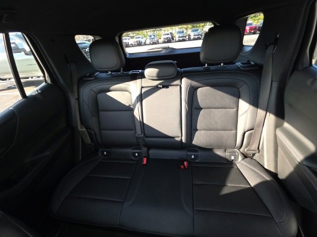 Used 2025 Chevrolet Equinox LT w/ Convenience Package II image 24
