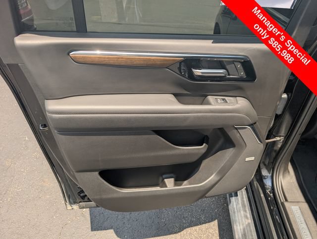 Used 2026 Chevrolet Suburban High Country AWD/4WD image 11