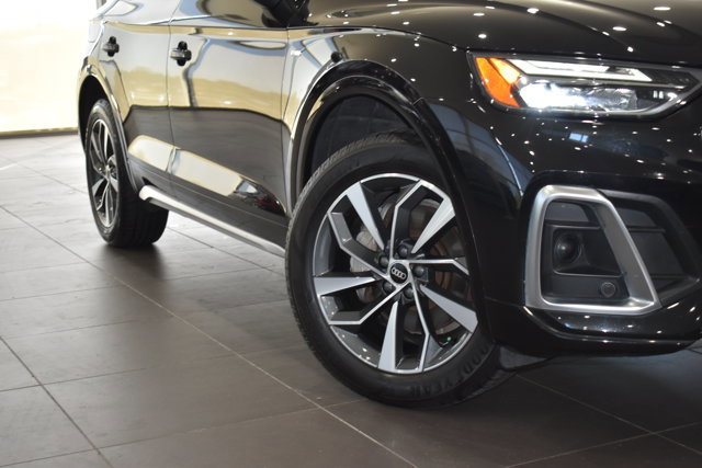 Used 2023 Audi Q5 2.0T Premium w/ Convenience Package AWD/4WD image 4