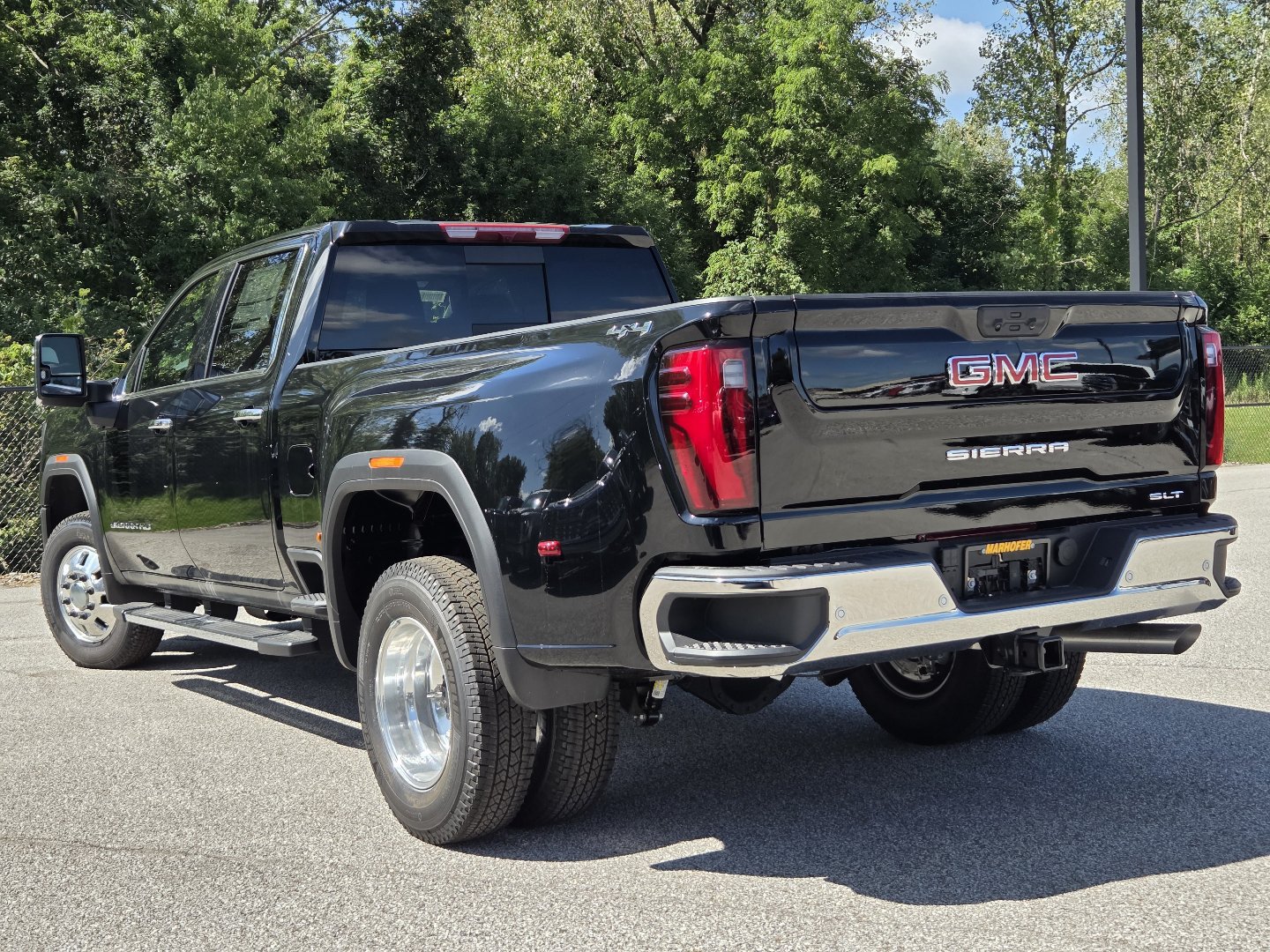 New 2026 GMC Sierra 3500 SLT w/ SLT Premium Package AWD/4WD image 16