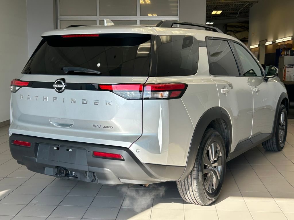 Used 2022 Nissan Pathfinder SV w/ SV Premium Package image 7