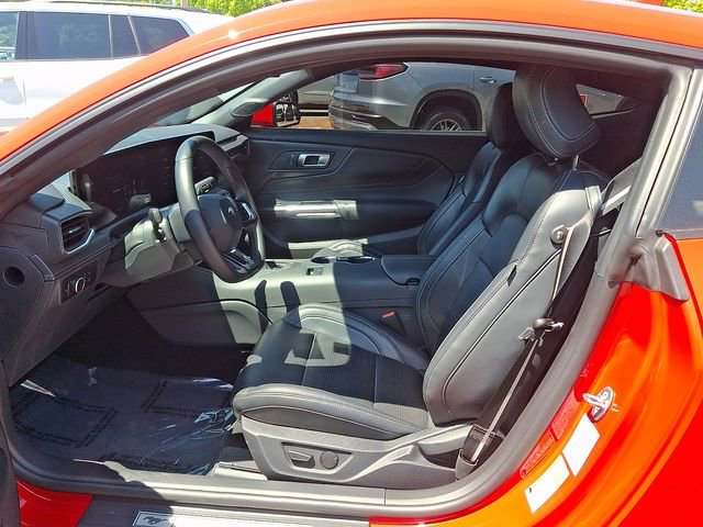Used 2025 Ford Mustang Premium RWD image 9