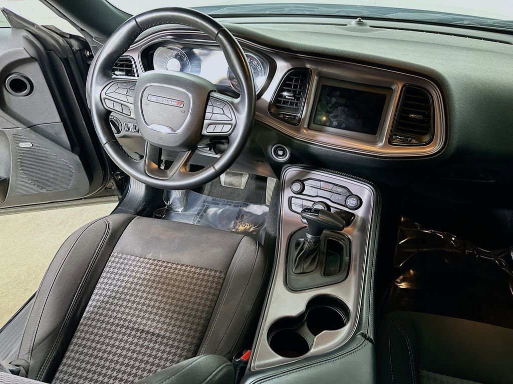 Used 2023 Dodge Challenger SXT image 17