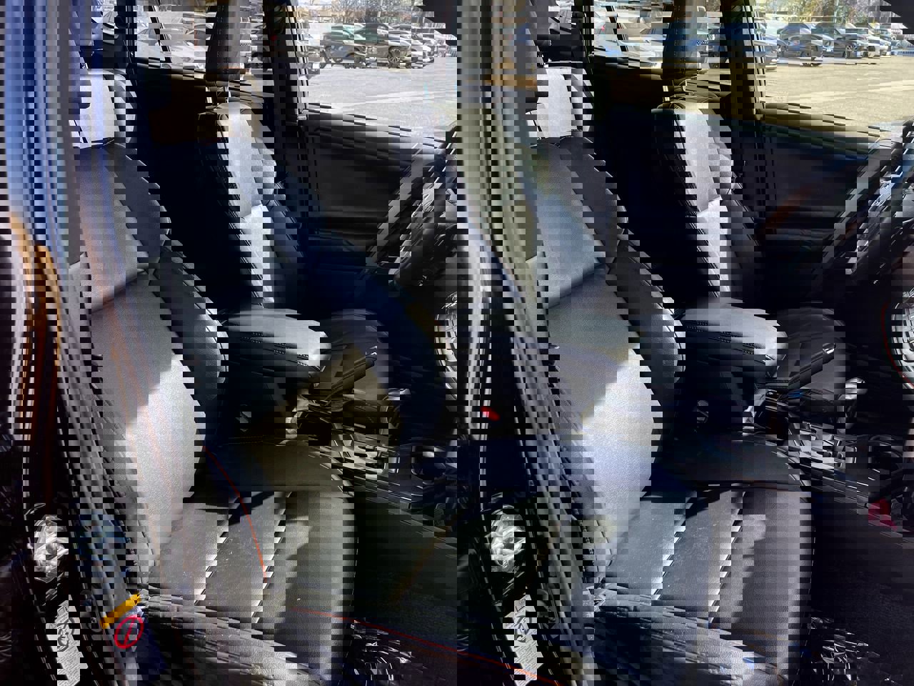 Used 2017 Toyota RAV4 SE image 46