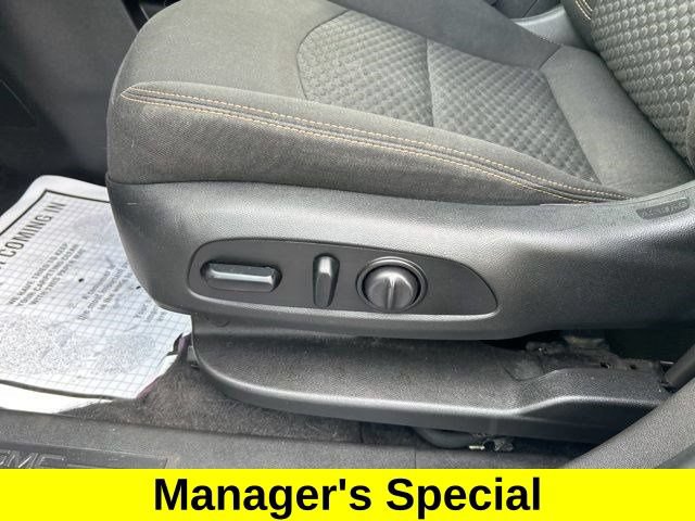 Used 2020 GMC Terrain SLE w/ Driver Convenience Package AWD/4WD image 14