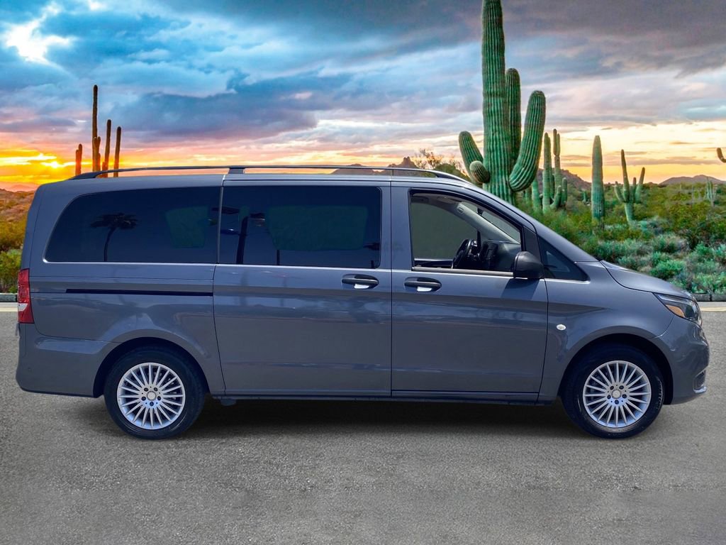 Used 2018 Mercedes-Benz Metris Passenger image 2