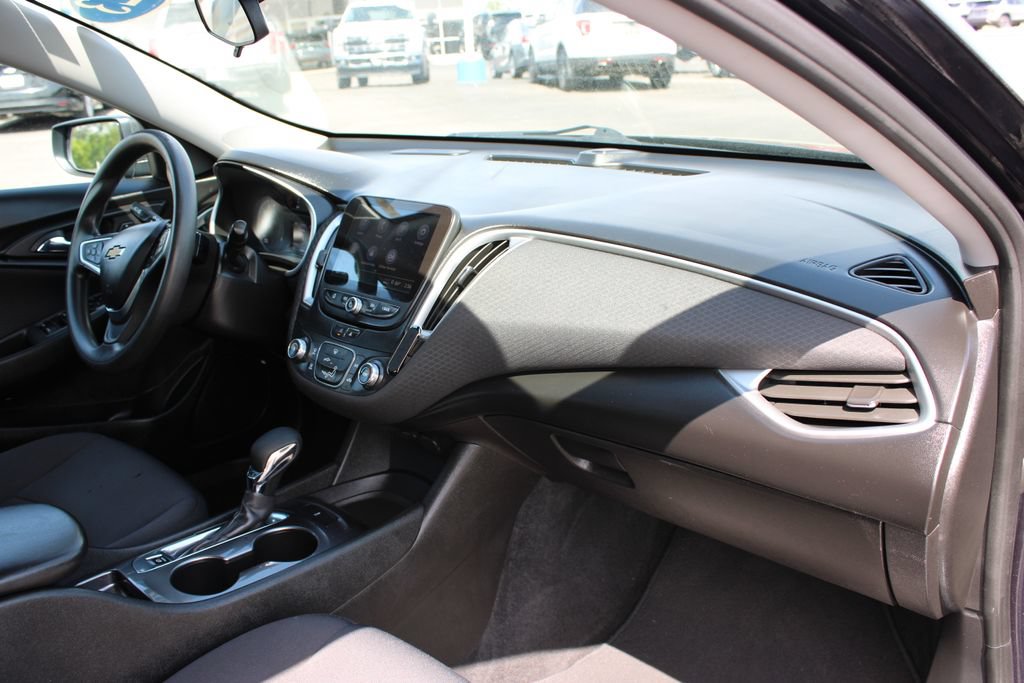 Used 2023 Chevrolet Malibu LS FWD image 25