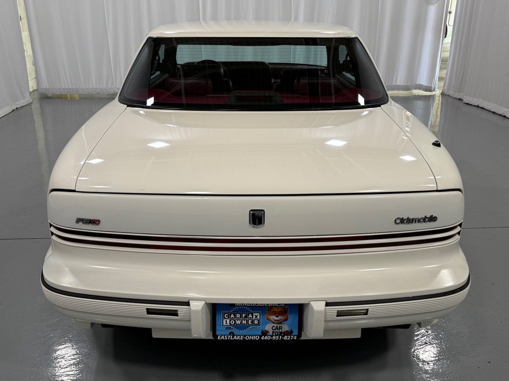 Used 1990 Oldsmobile Toronado Trofeo image 6