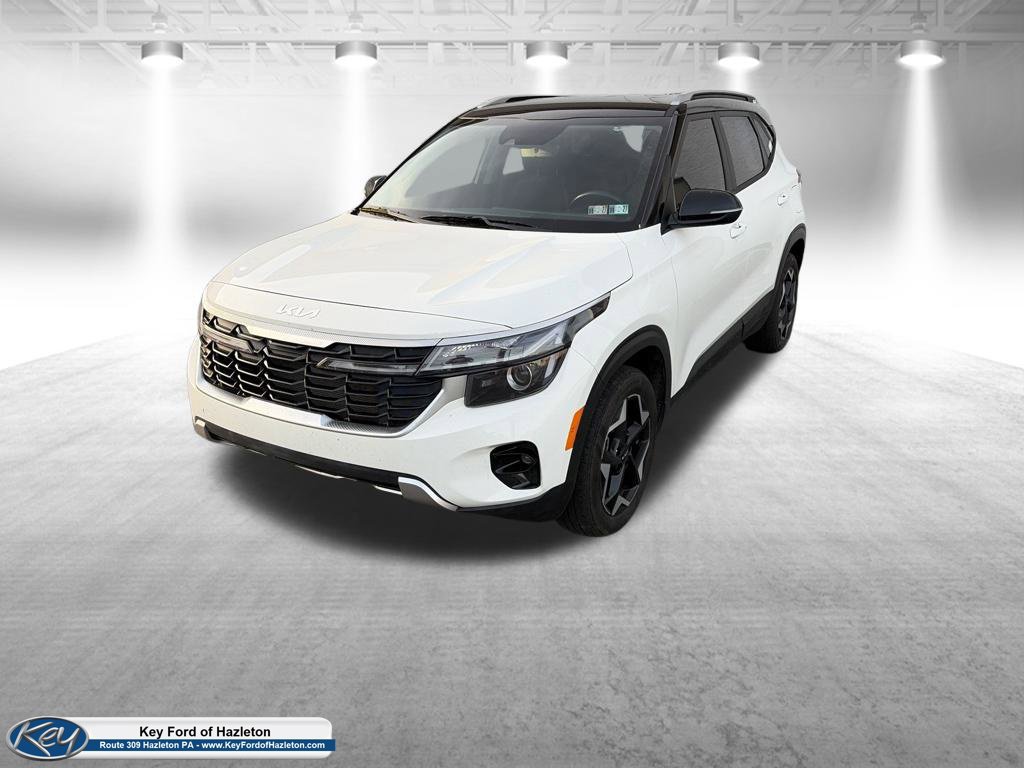 Used 2025 Kia Seltos S AWD/4WD image 3