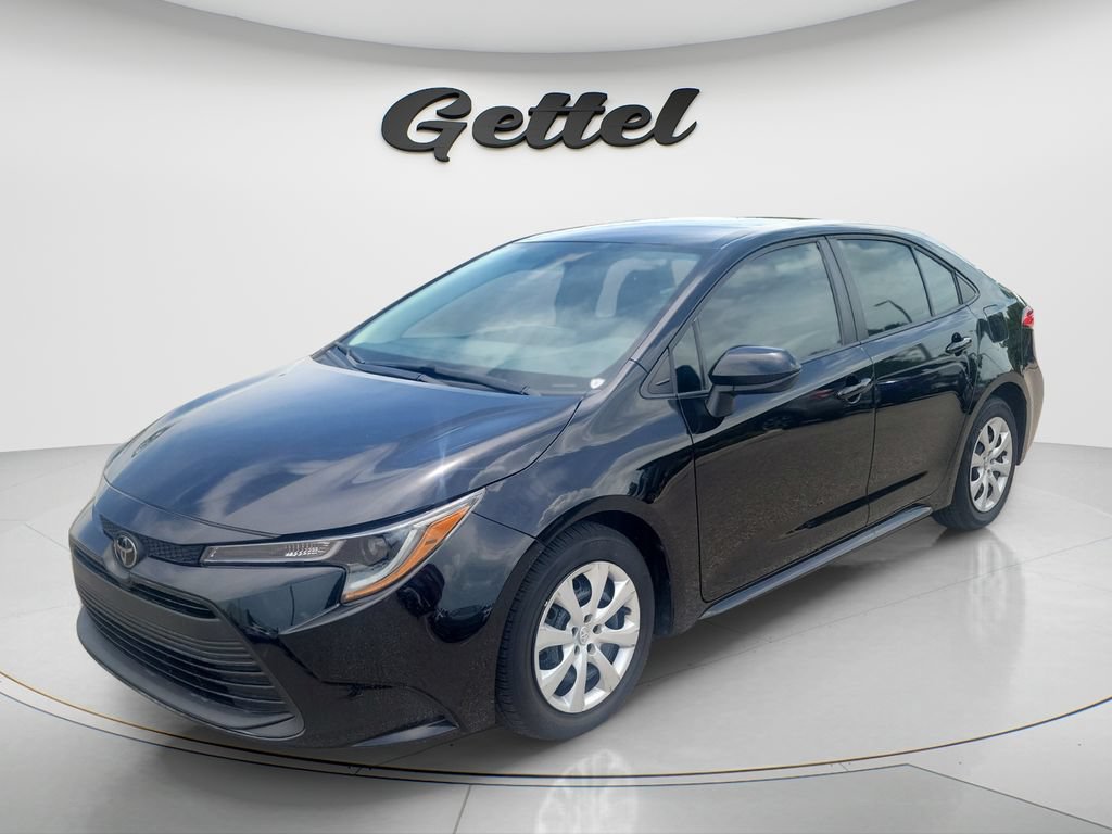 Used 2023 Toyota Corolla LE FWD image 1